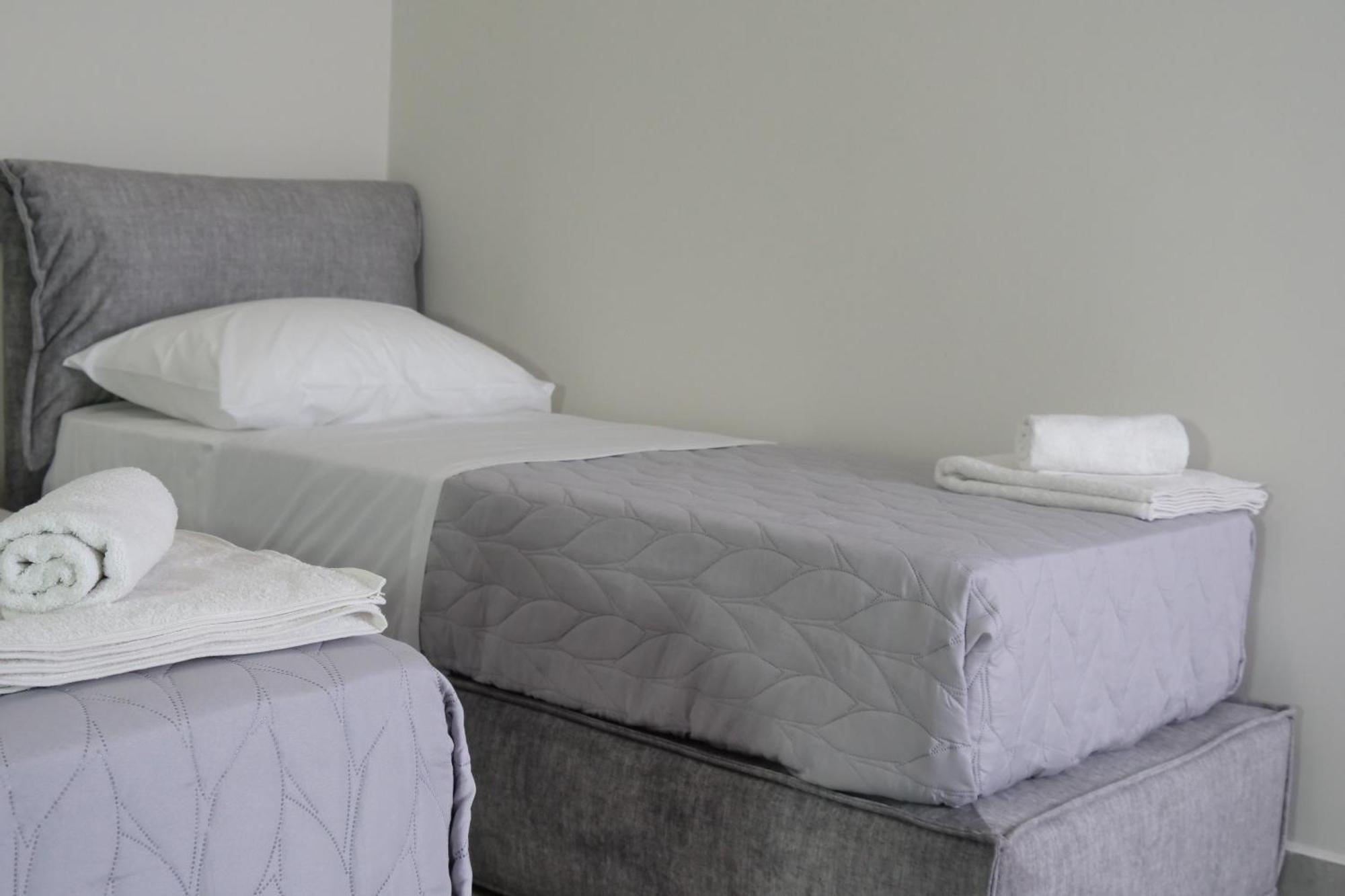 Stay-Five Rooms & Apartments Shkodër エクステリア 写真