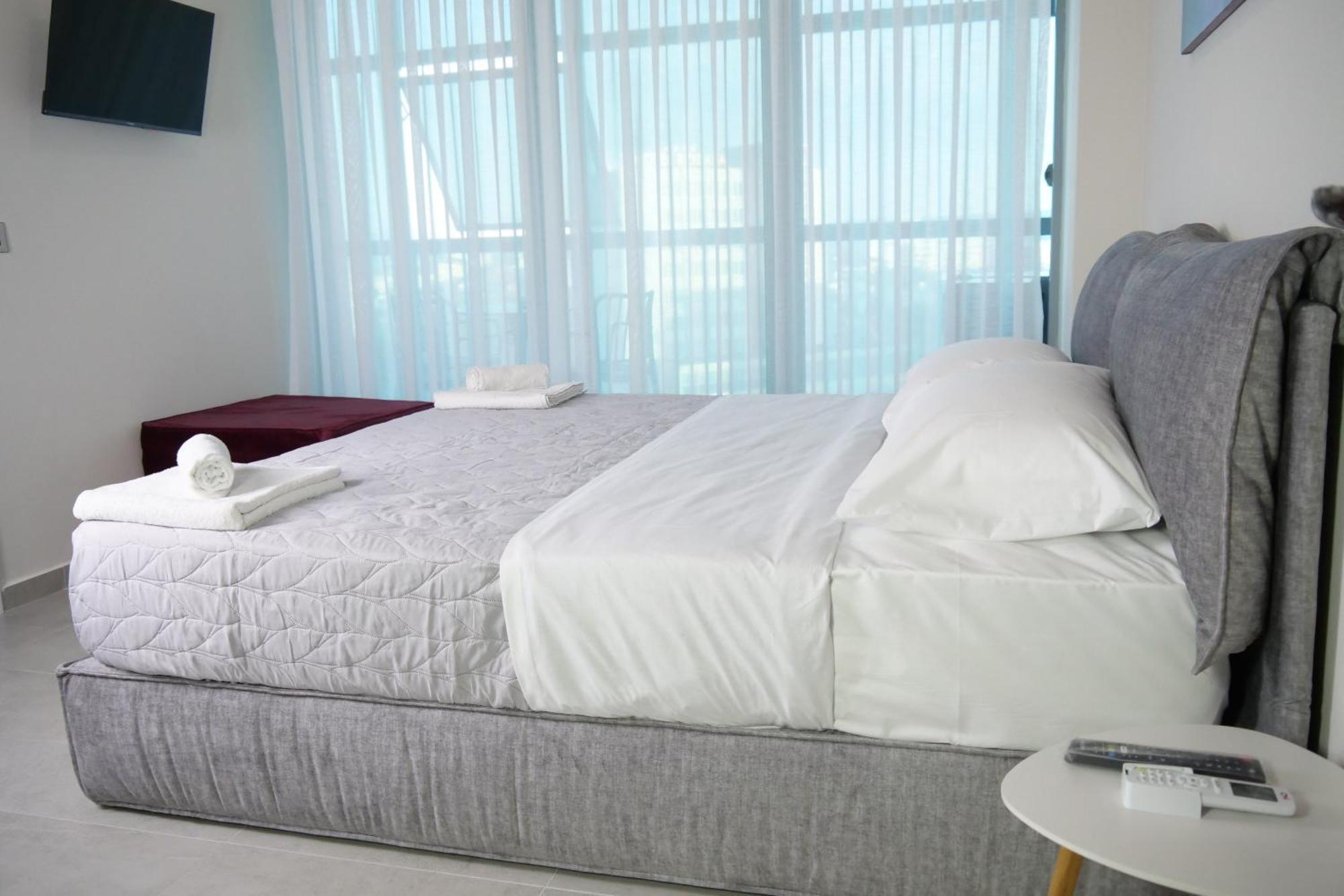 Stay-Five Rooms & Apartments Shkodër エクステリア 写真