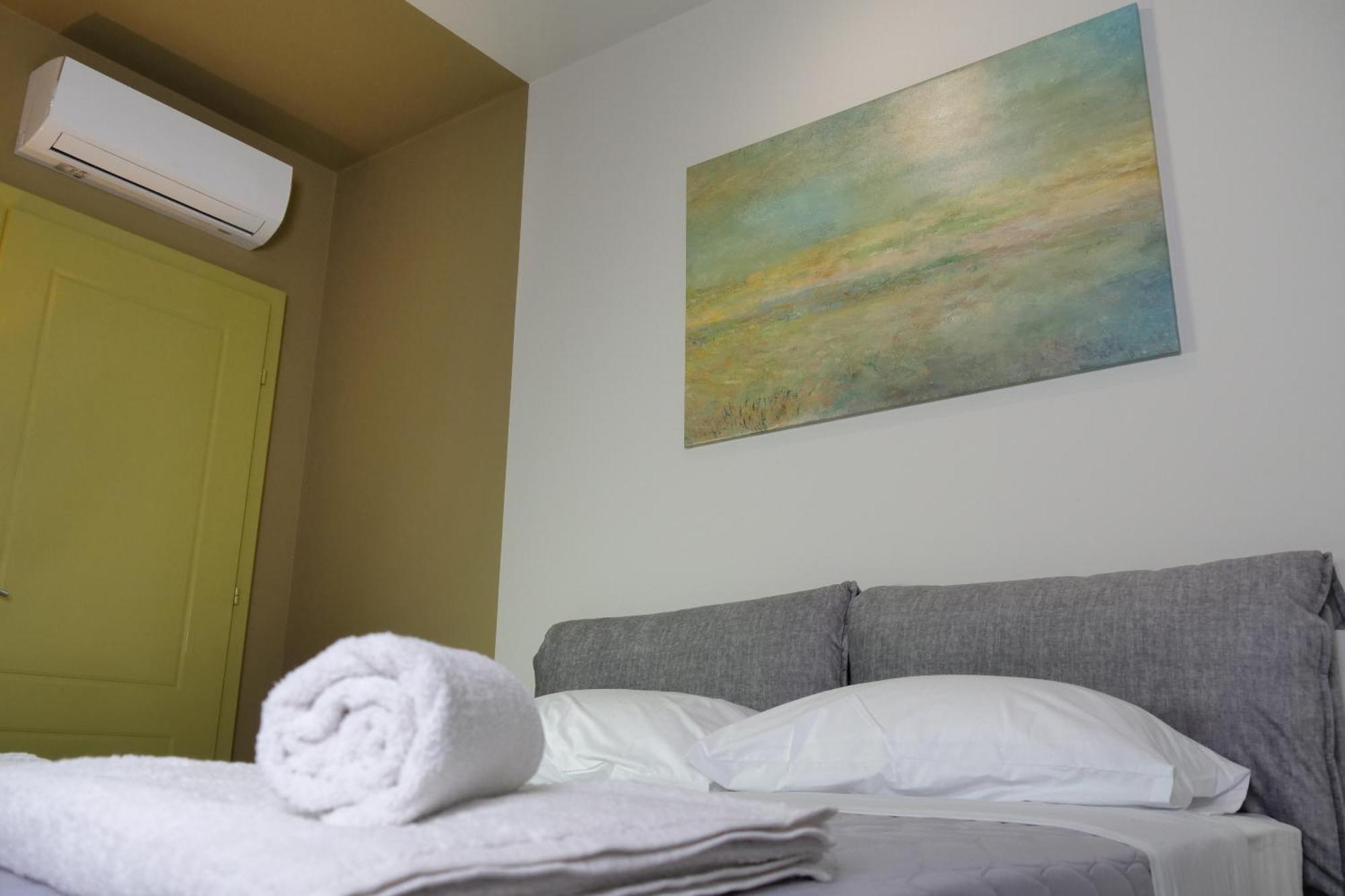 Stay-Five Rooms & Apartments Shkodër エクステリア 写真