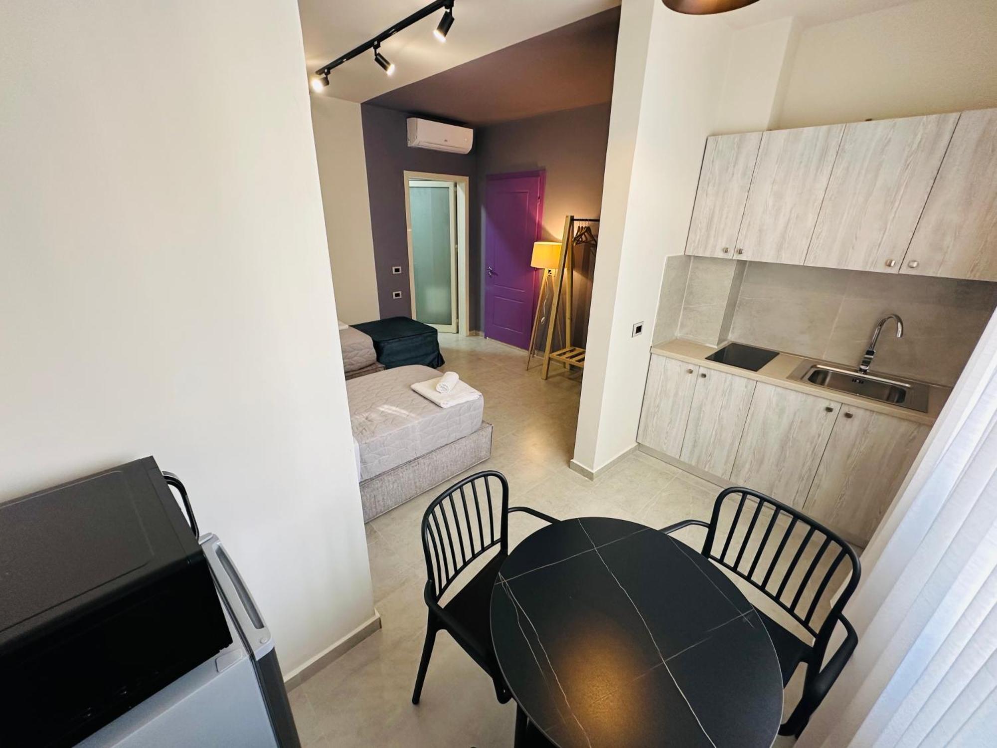 Stay-Five Rooms & Apartments Shkodër エクステリア 写真