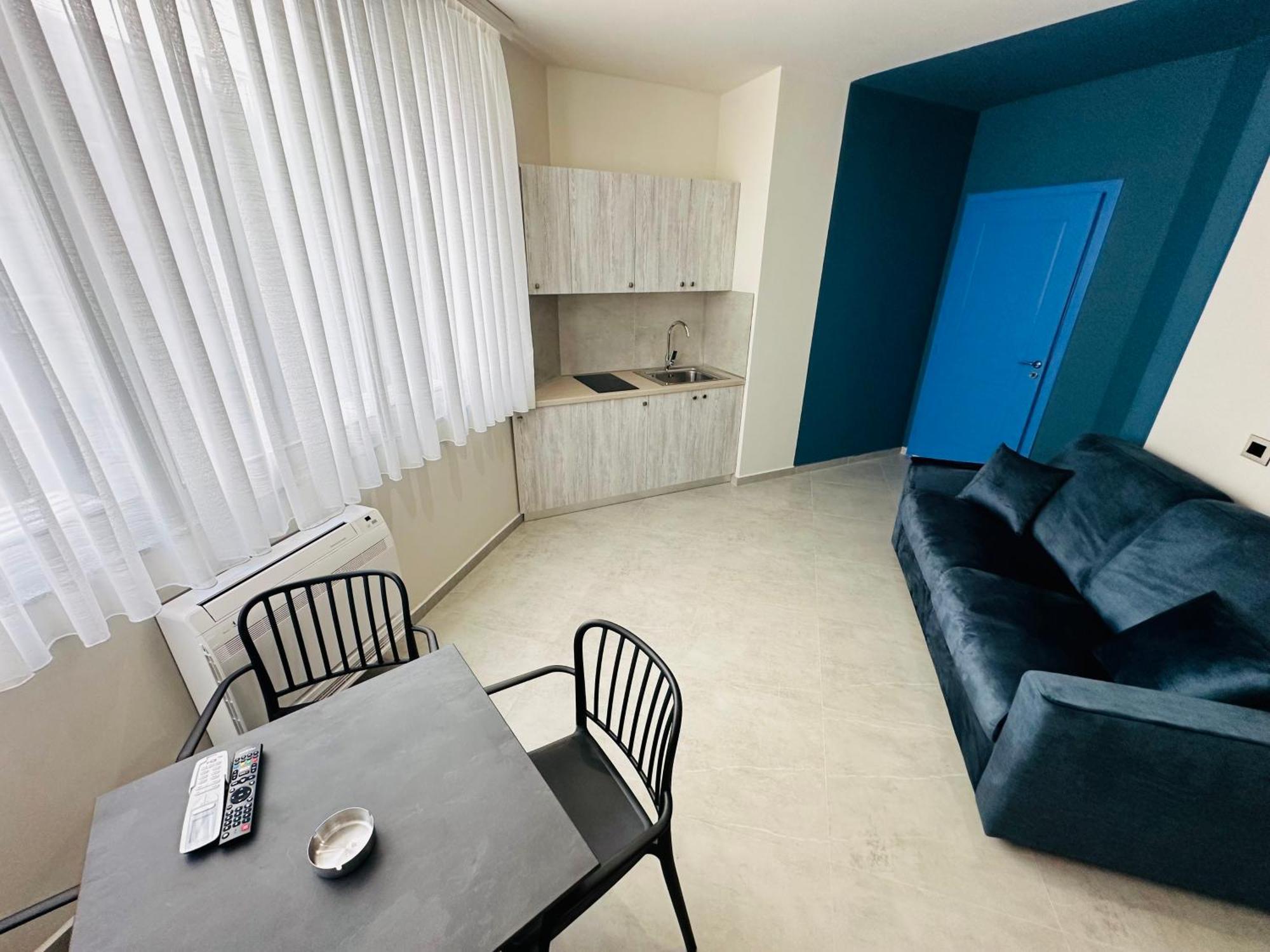 Stay-Five Rooms & Apartments Shkodër エクステリア 写真