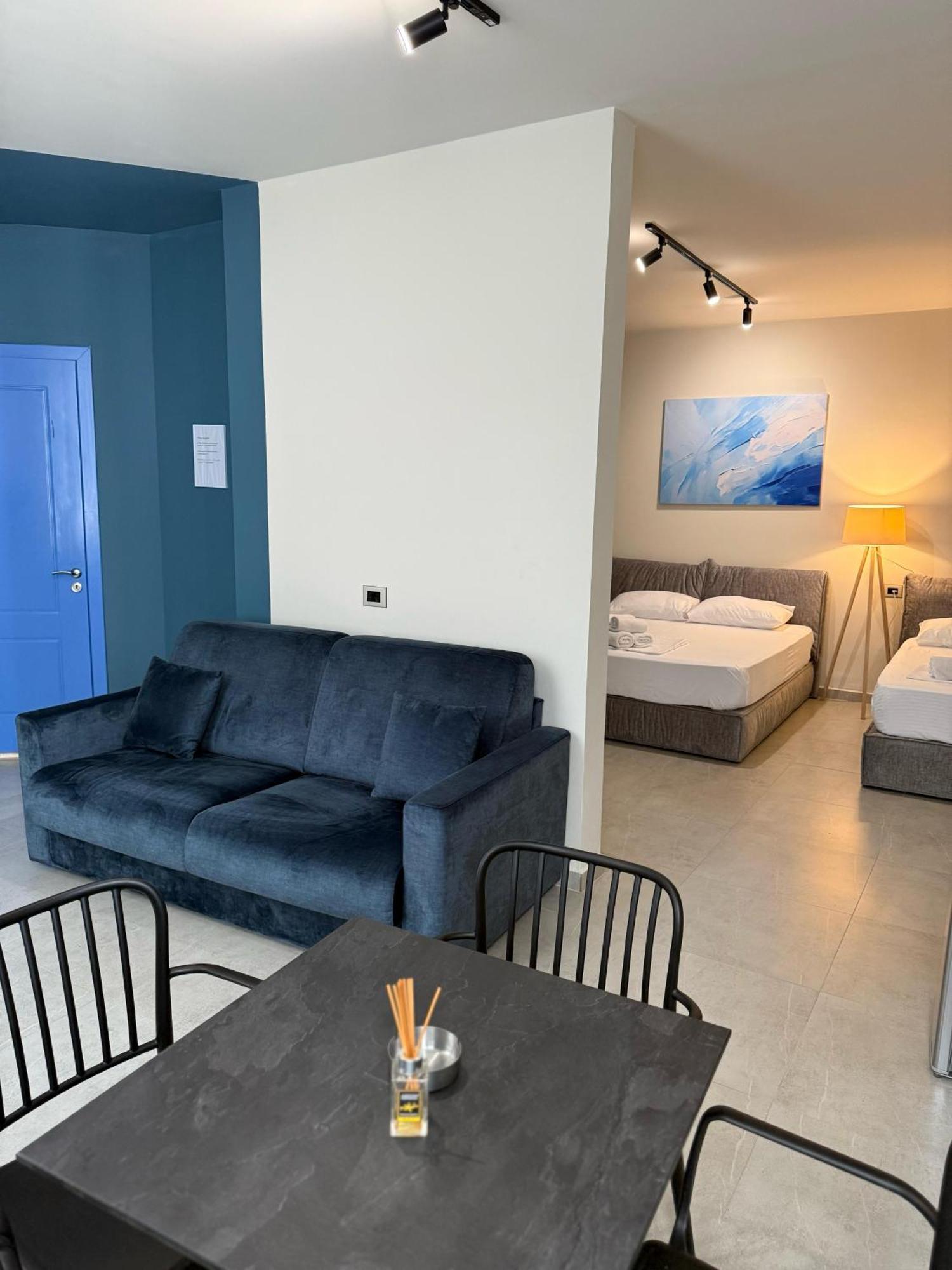 Stay-Five Rooms & Apartments Shkodër エクステリア 写真